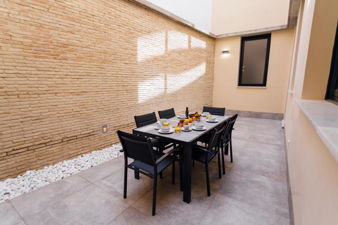 Galmen Apartments Seville Ngoại thất bức ảnh